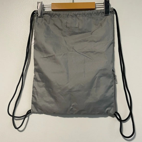 Adidas Originals Gray Drawstring Backpack with Side Zipper Pocket - Picture 4 of 8